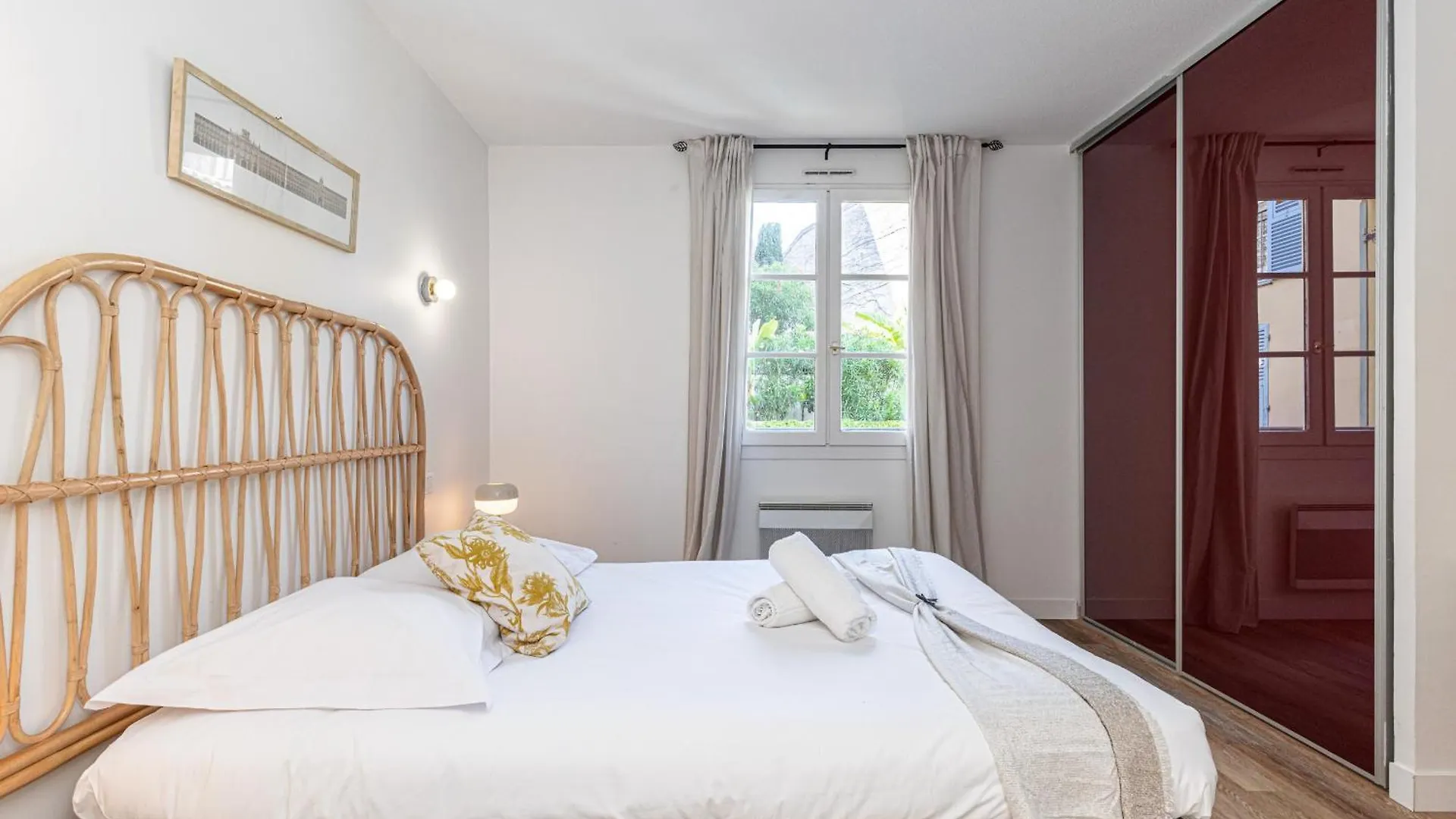 2 Bdrs & Parking In The Old Town ! Apartman Nizza