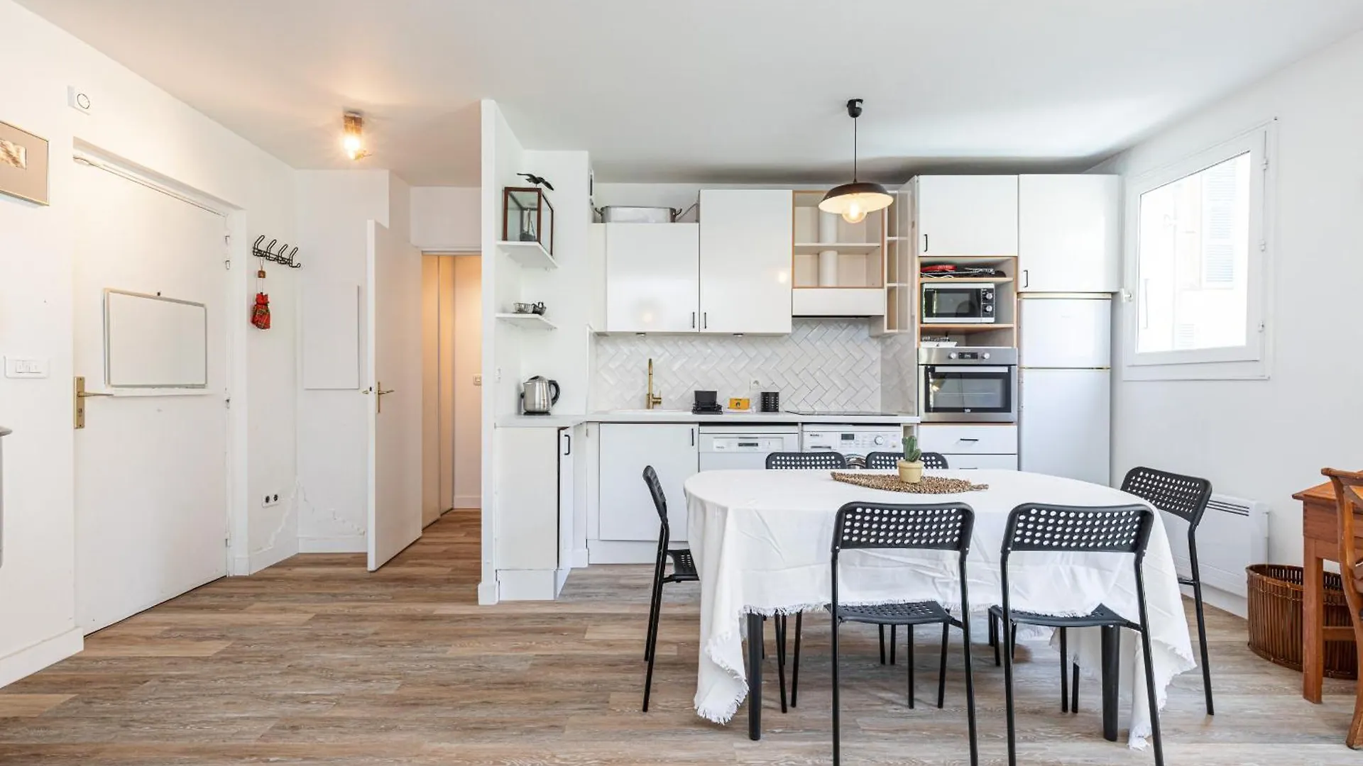 2 Bdrs & Parking In The Old Town ! Apartman Nizza
